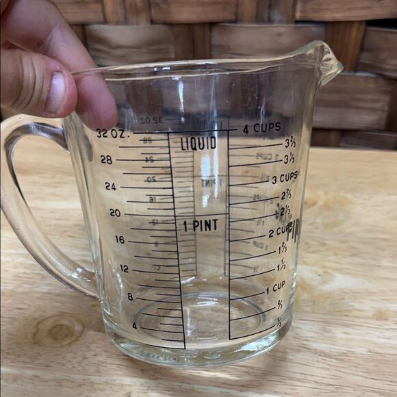Vintage 4-Cup Fire King Measuring Cup with Blue Lettering - Picture 3 of 4